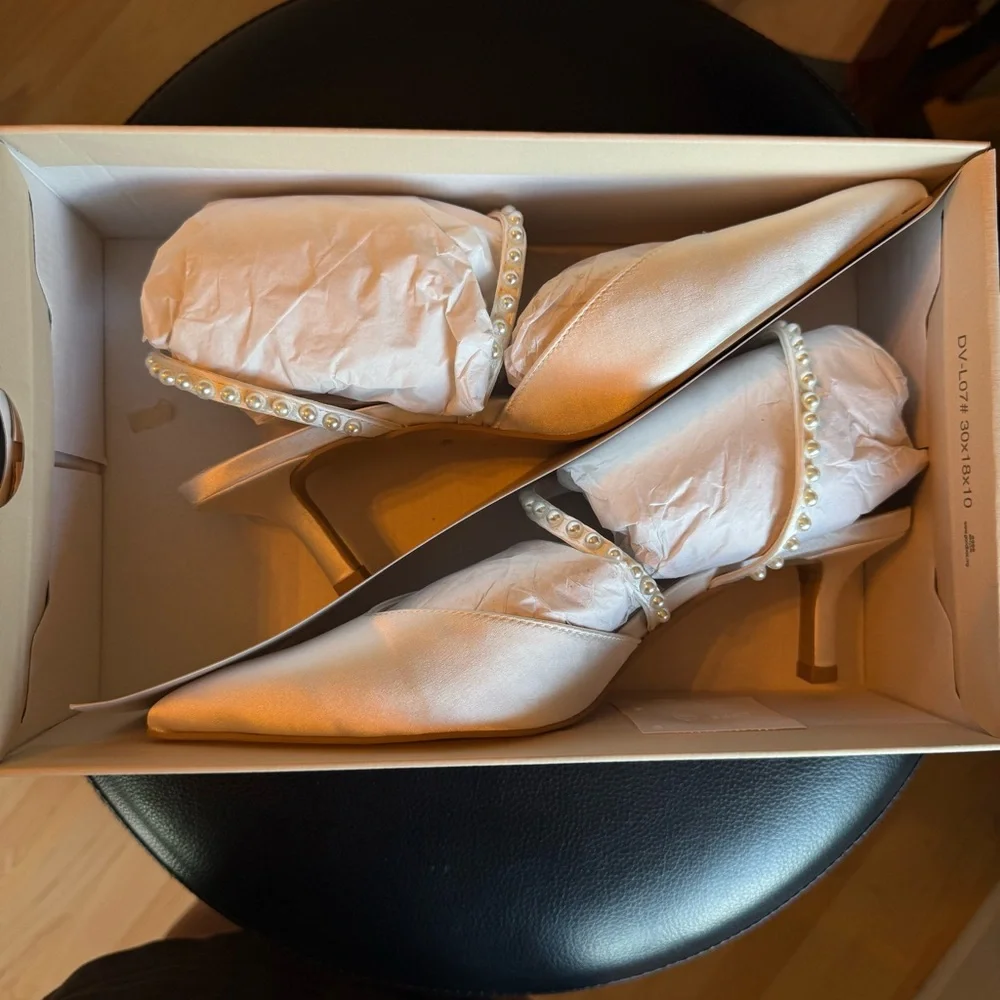 Dolce Vita Kamra Pearl Heels True White Satin - Picture 4 of 7